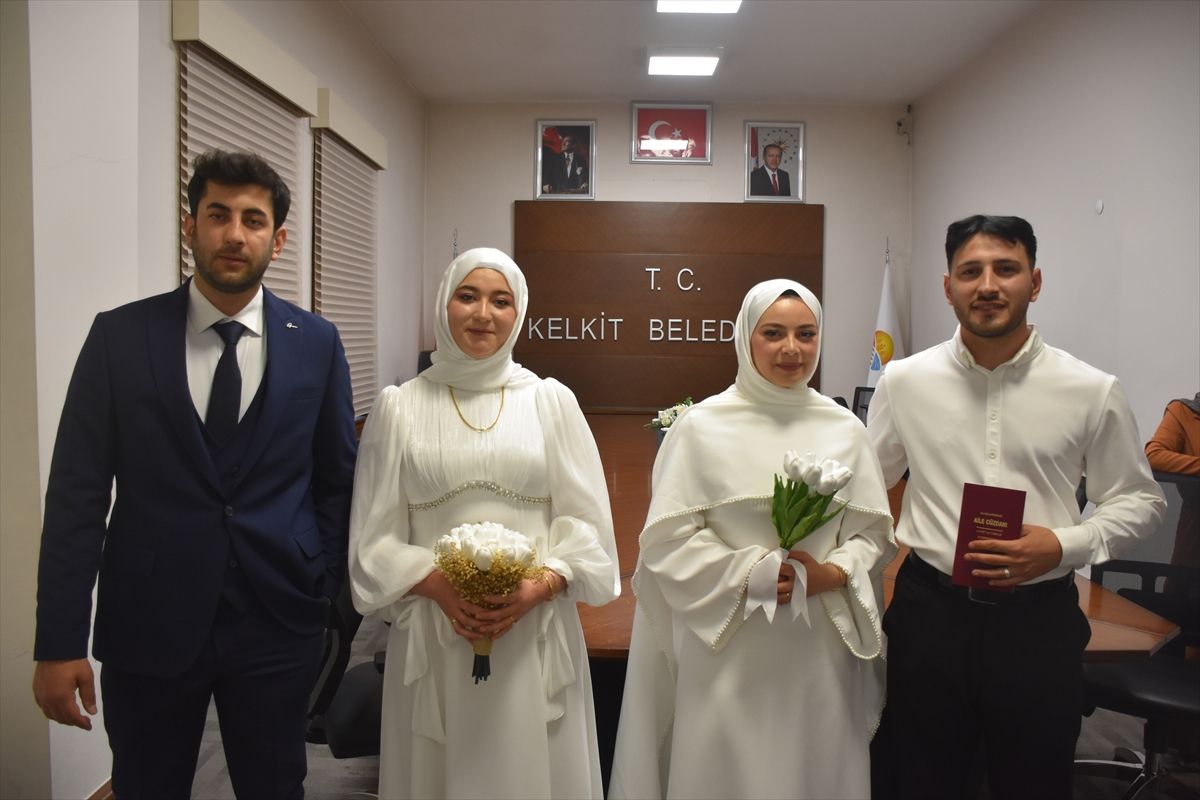 Gümüşhane\'de 14 Çift Özel Tarihte Evlendi