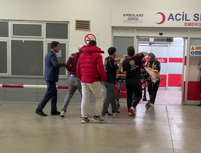 Hafif ticari araç takla attı: 1’i bebek 3 ölü, 4 yaralı
