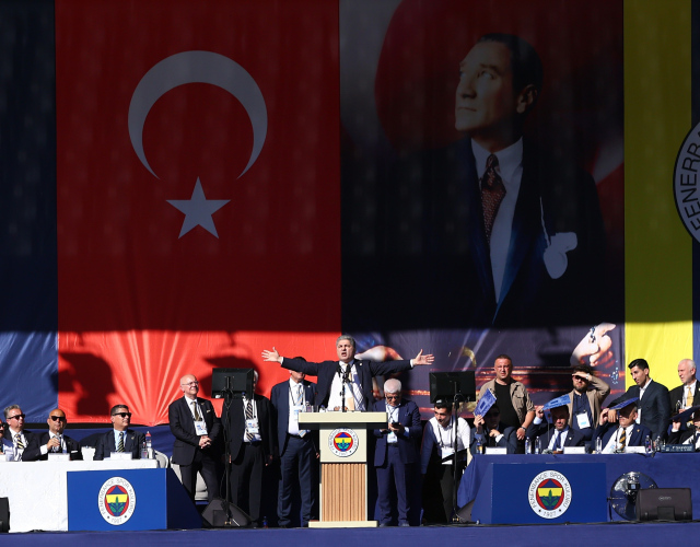 Hakan Safi, müjdeyi ''2 yöneticim Londra'da bekliyor'' diyerek verdi