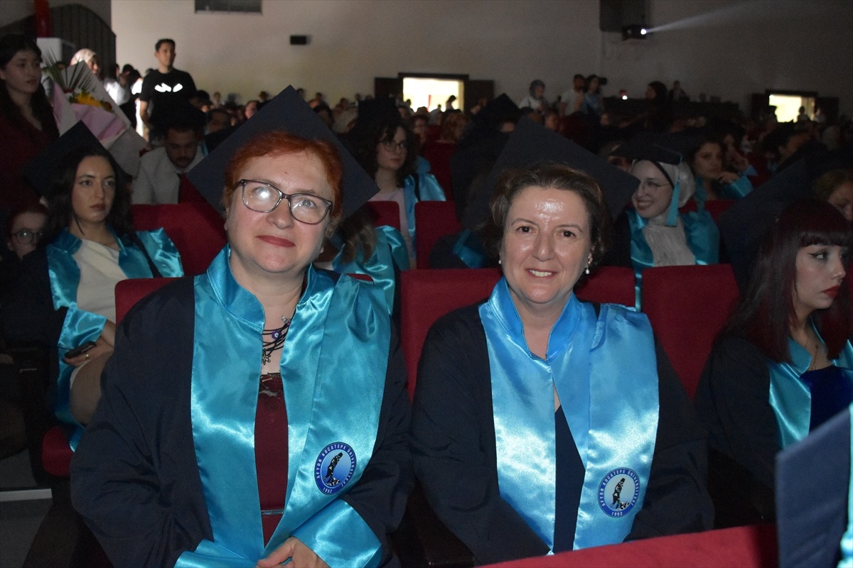 İki Arkadaşın Üniversite Başarısı