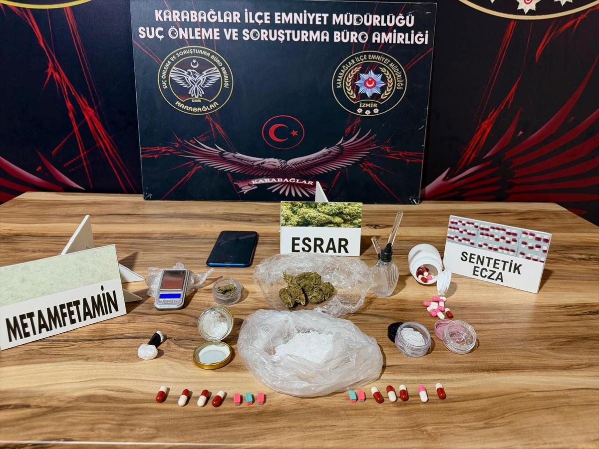 İzmir\'de Uyuşturucu Operasyonu: 3 Tutuklama