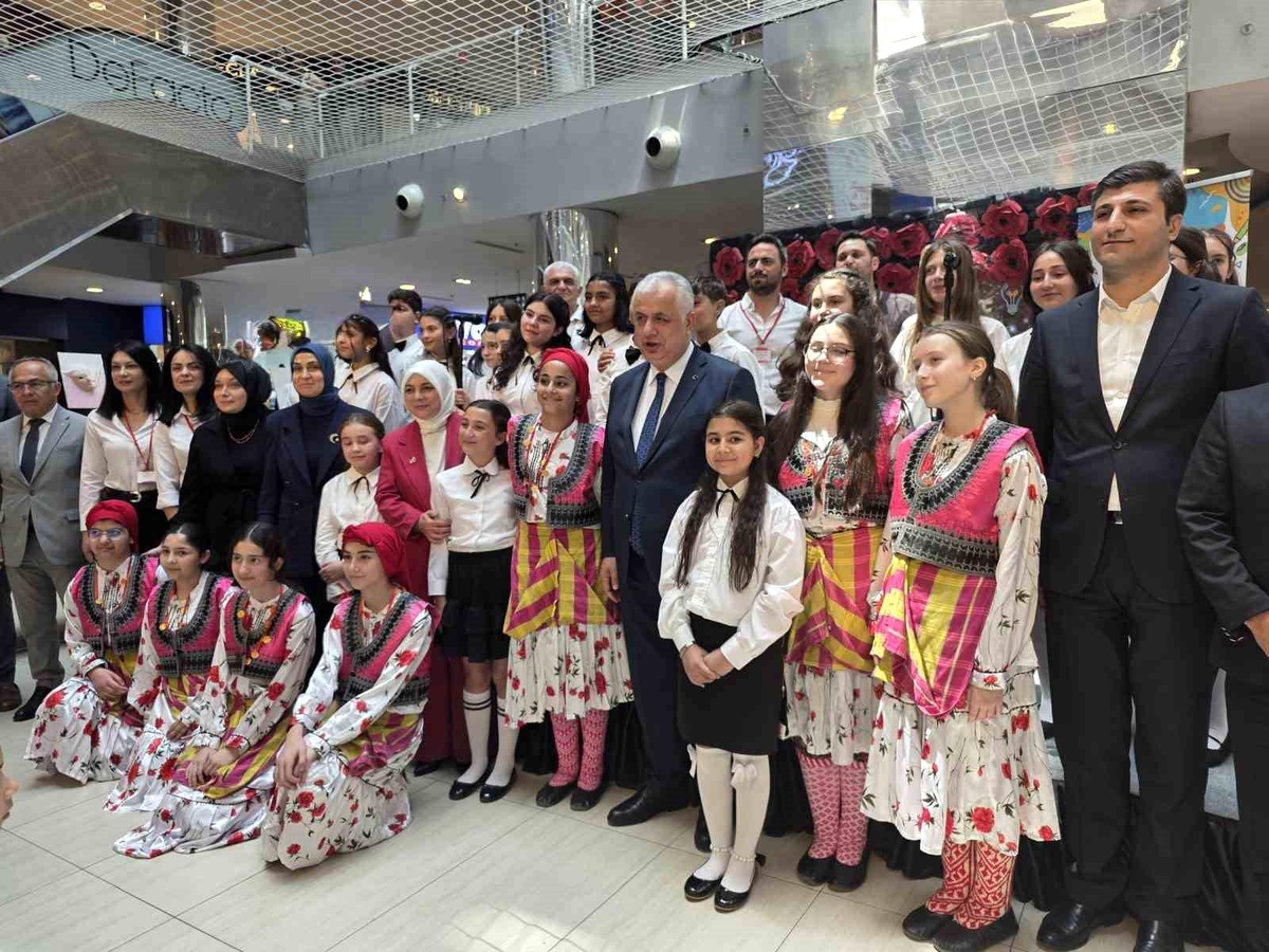 Kasım Aktaş Okulu\'ndan Yıl Sonu Sergisi