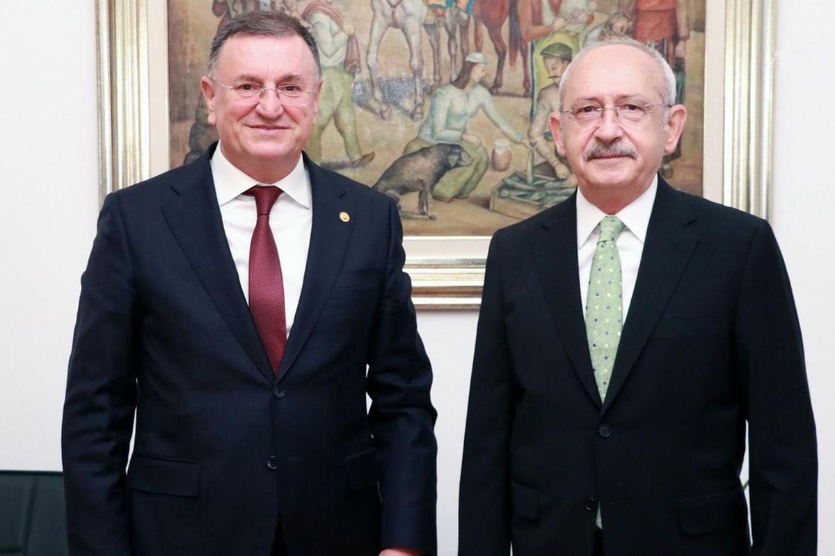 Lütfü Savaş, Kemal Kılıçdaroğlu\'nu ziyaret etti