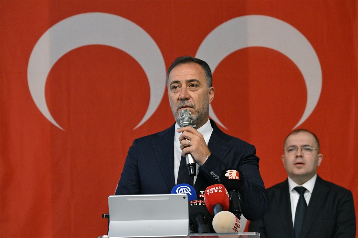 MHP İstanbul ilçe kongreleri Eyüpsultan ve Esenler\'de başladı