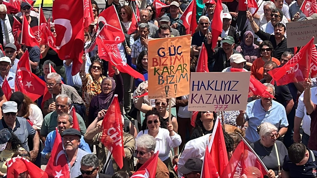 Özgür Özel: \'Beni seven yarın sandığa gidecek\'