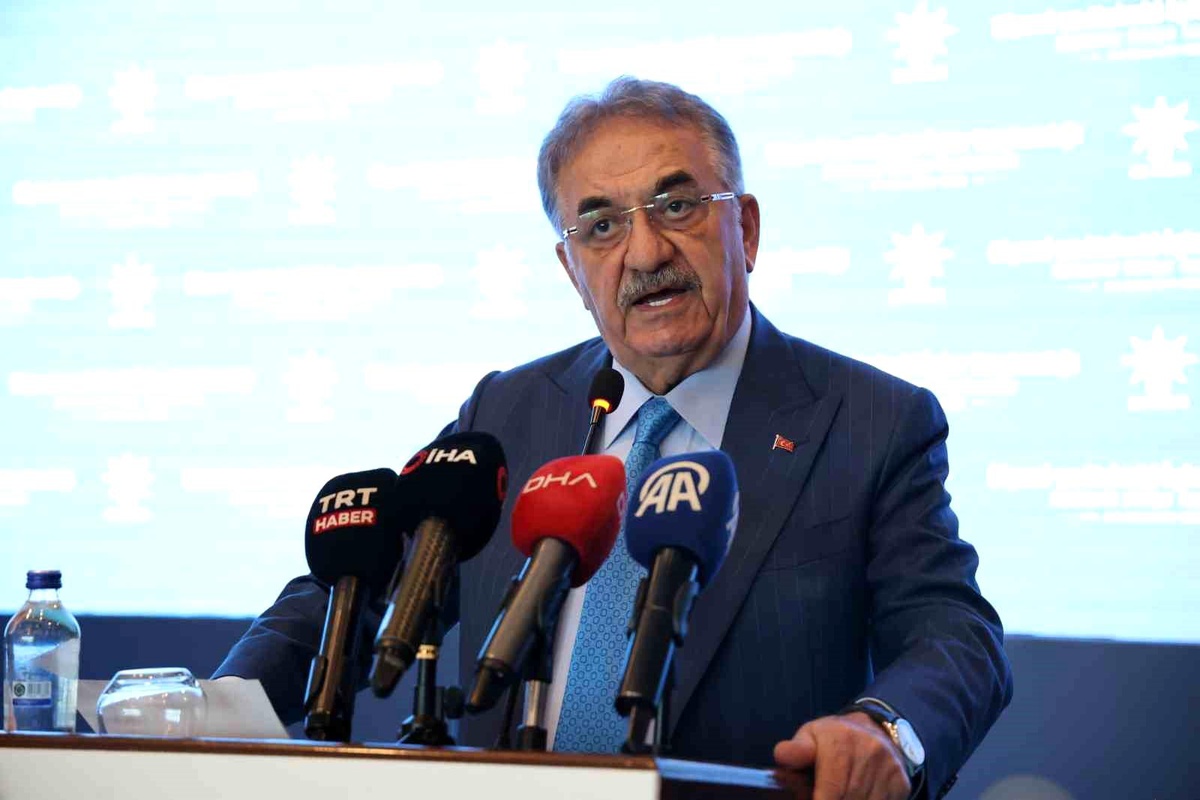 Yeni Anayasa Çalışmaları Başarıyla Devam Ediyor