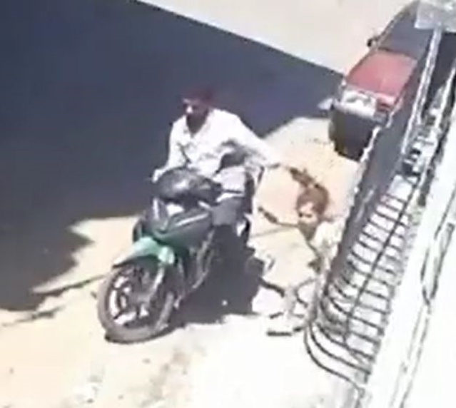 Gaziantep'te baba kızını sokak ortasında darp edip sürükledi