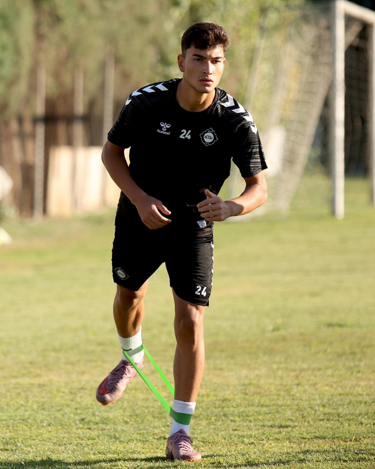 Altay\'da Osman Utkan Gülalan\'a Güven