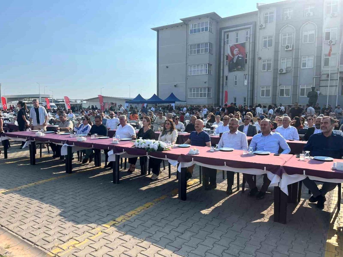 Aydın\'da polislerden renkli dayanışma etkinliği