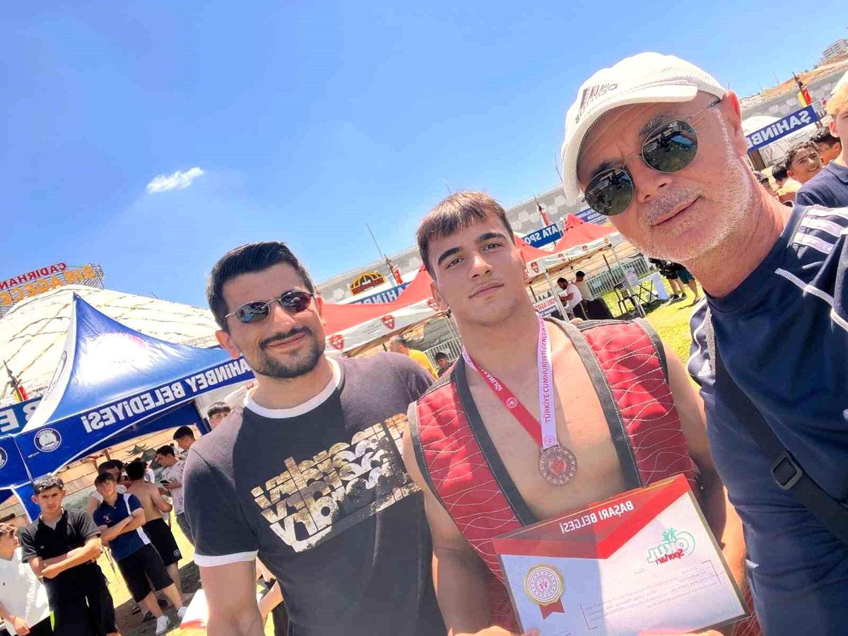 Aydınlı Sporcudan Başarı