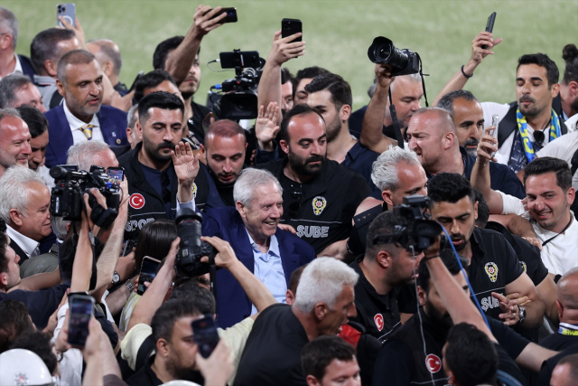 Aziz Yıldırım yeniden Fenerbahçe başkanı oldu