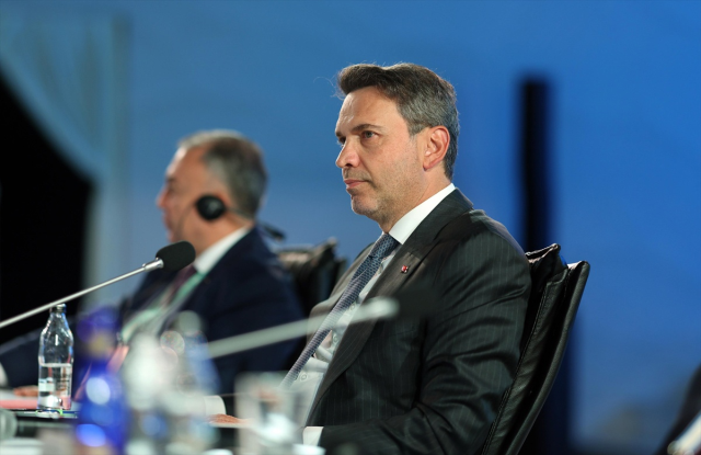 Bakan Bayraktar Türkiye’nin enerjideki yeni yol haritasını açıkladı: Sıfır atık ve enerji verimliliği