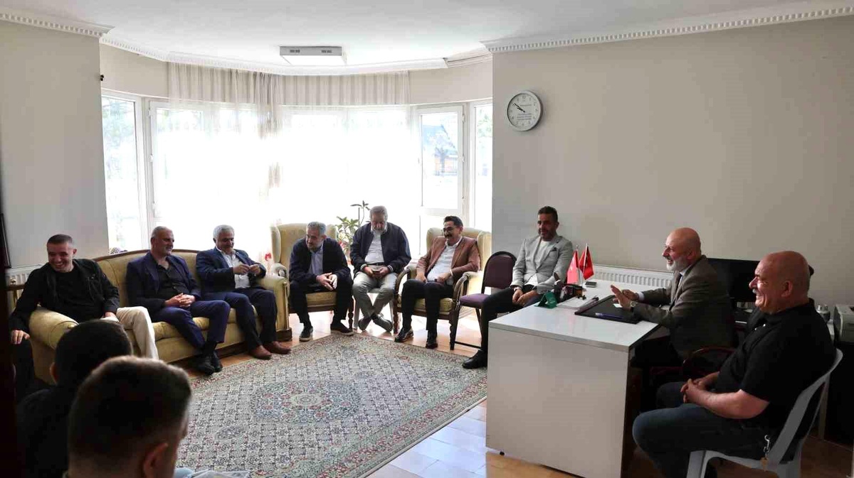 Başkan Çolakbayrakdar: "Yaz sezonunu hizmet seferberliğine dönüştüreceğiz"