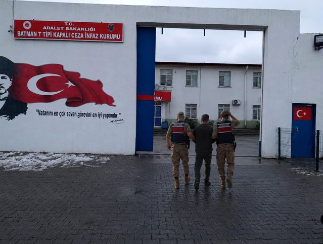 Batman'da Kenevir Operasyonu: 3 Bin 776 Kök Ele Geçirildi