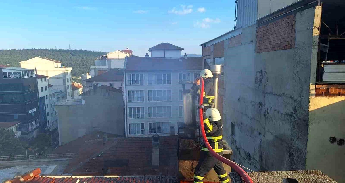 Bilecik\'te restoranın bacasında korkutan yangın