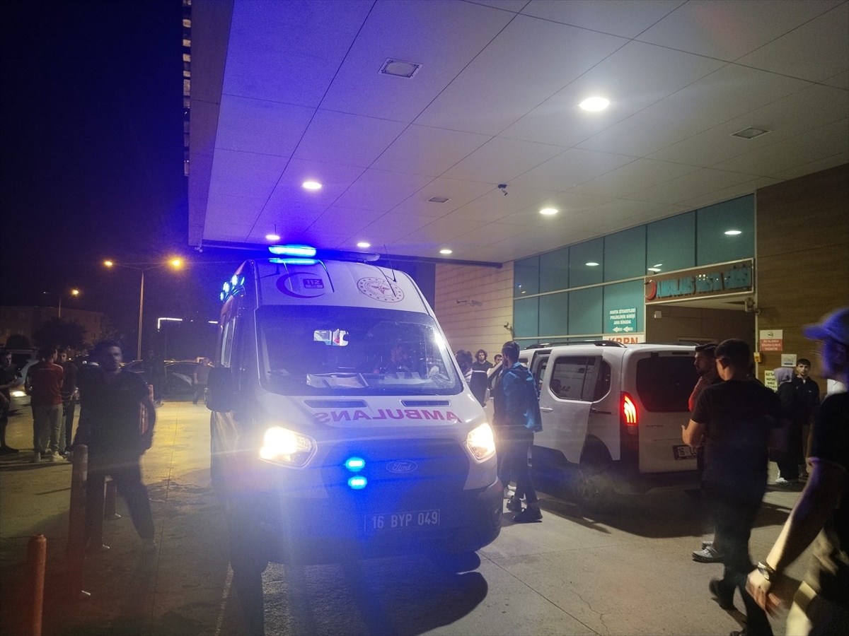 İnegöl\'de Parkta Av Tüfeğiyle Yaralanan 10 Kişi