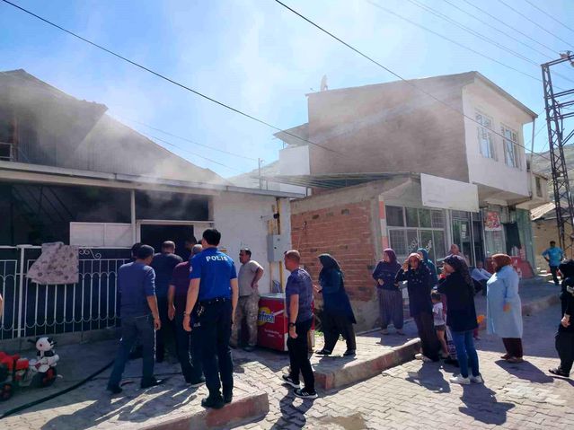 Elazığ'da Yangın Kontrol Altına Alındı