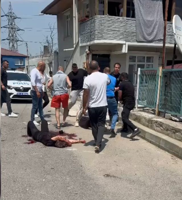 Kocaeli’de eşini bıçaklayan koca linç edilmek istendi