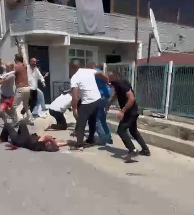 Kocaeli'de eşini bıçaklayan koca linç edilmek istendi
