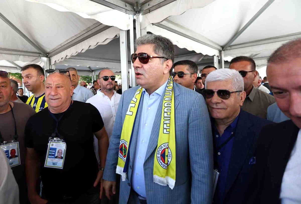 Fenerbahçe\'nin Başkan Adayları Kongrede