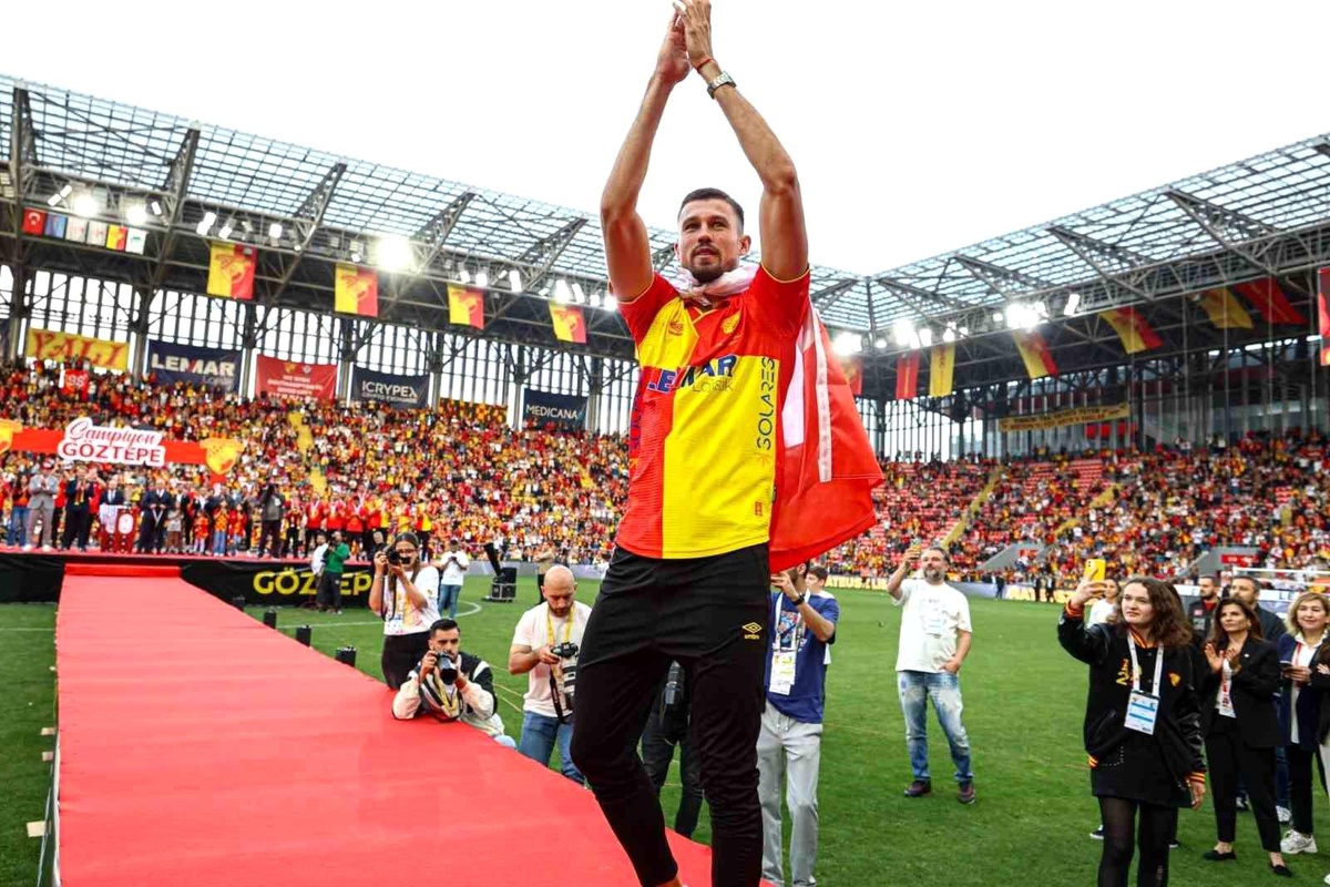 G&ouml;ztepe, Lis'i Lech Poznan'a G&ouml;ndermeye Hazırlanıyor
