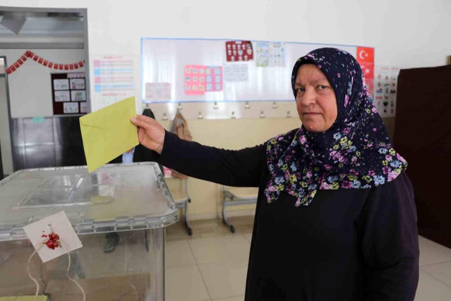 Sivas'ta Ara Seçim Yapıldı