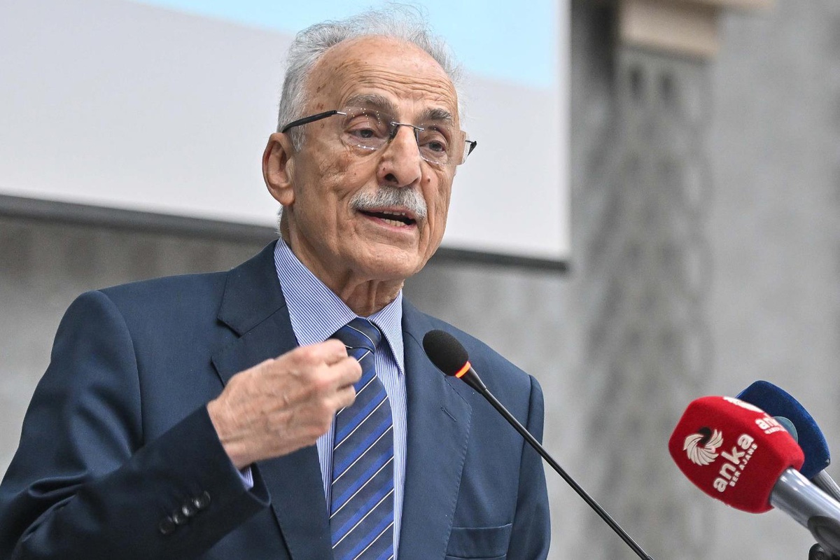 Murat Karayalçın "CHP\'ye büyük bir tuzak kuruldu" diyerek çağrı yaptı