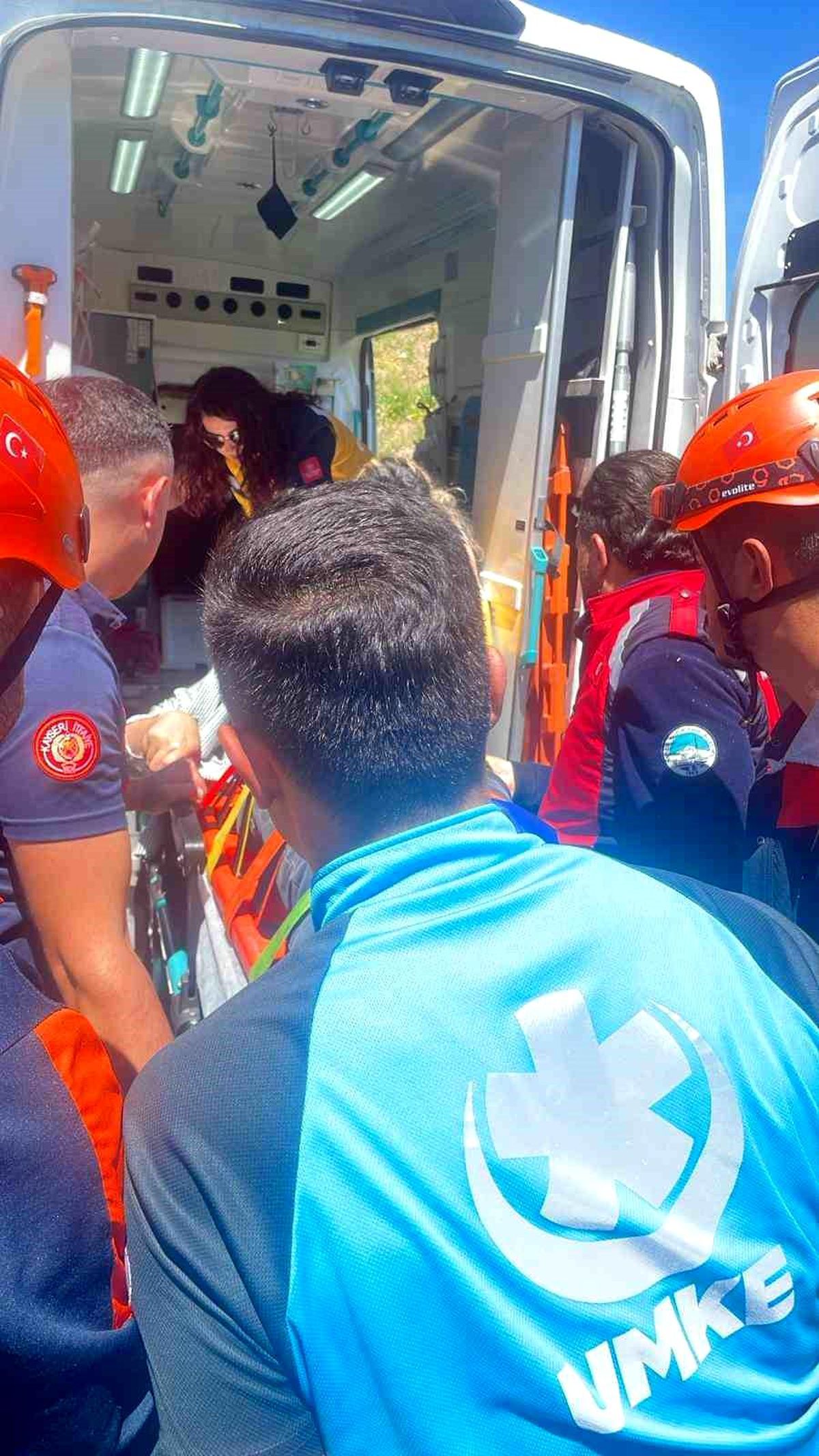 Kayalıklardan Düşen Piknikçi Kurtarıldı