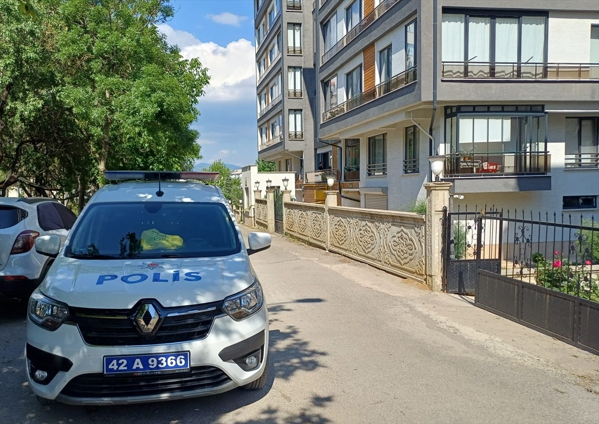 Seydişehir\'de Çocuk Yüksekten Düştü
