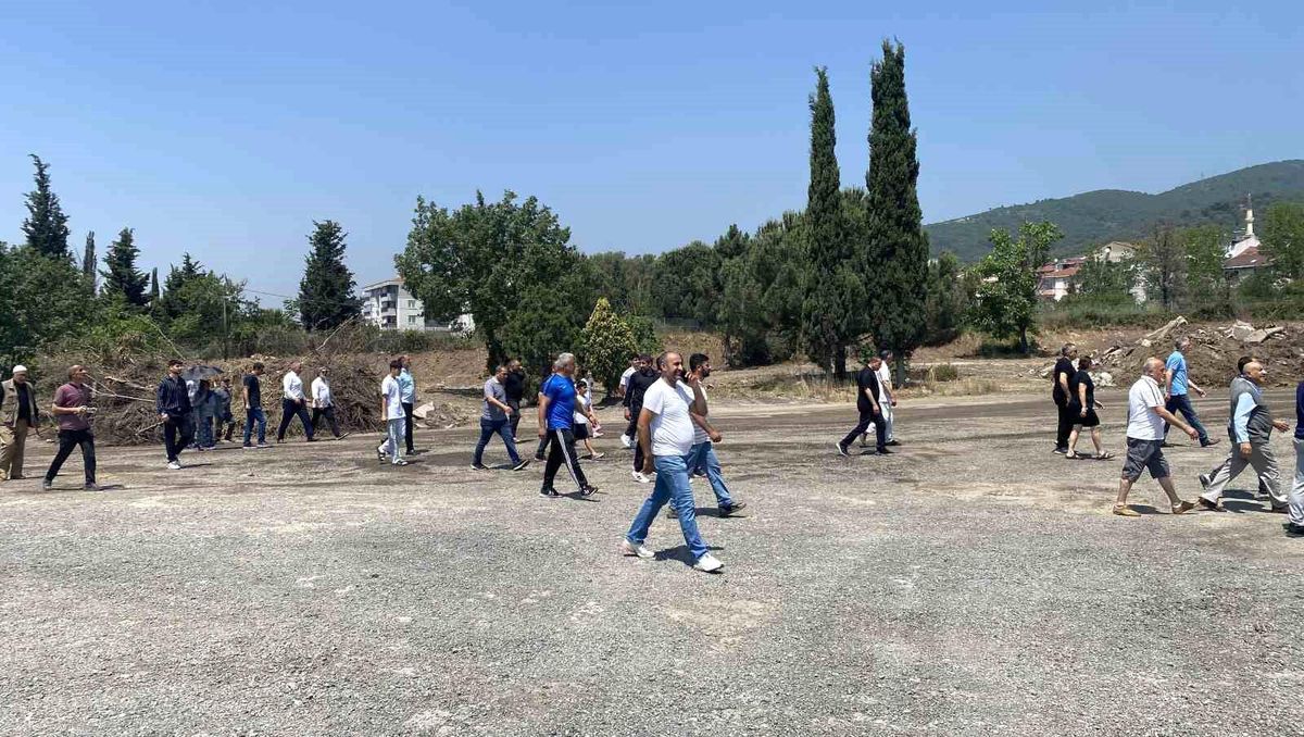 Körfez\'de tır parkı protestosuna belediyeden yanıt