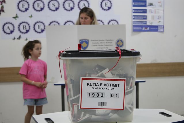 Kosova'da Erken Seçim Gerçekleşti