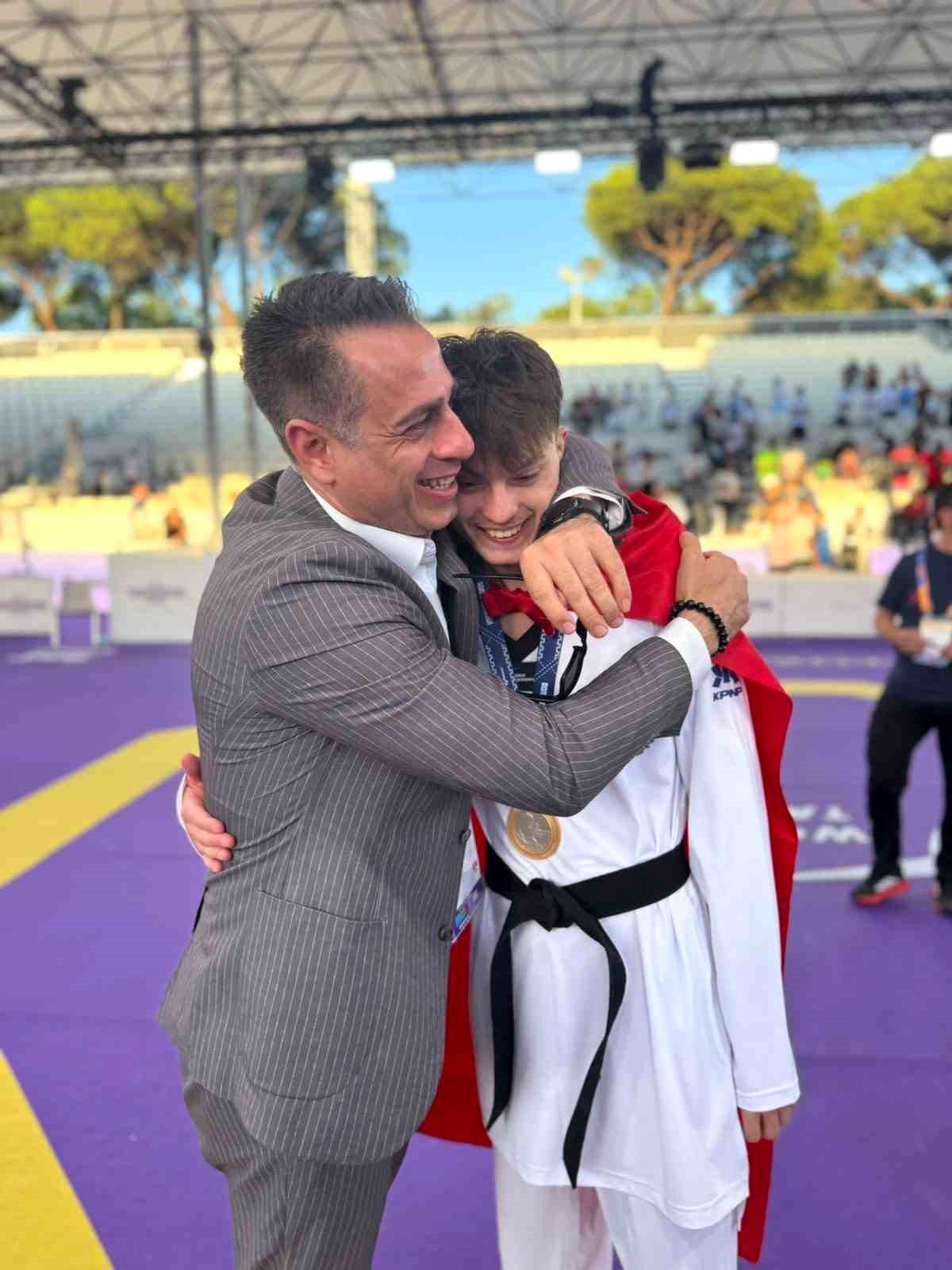 Berkay Erer, WT Roma Grand Prix\'te Altın Madalya Kazandı
