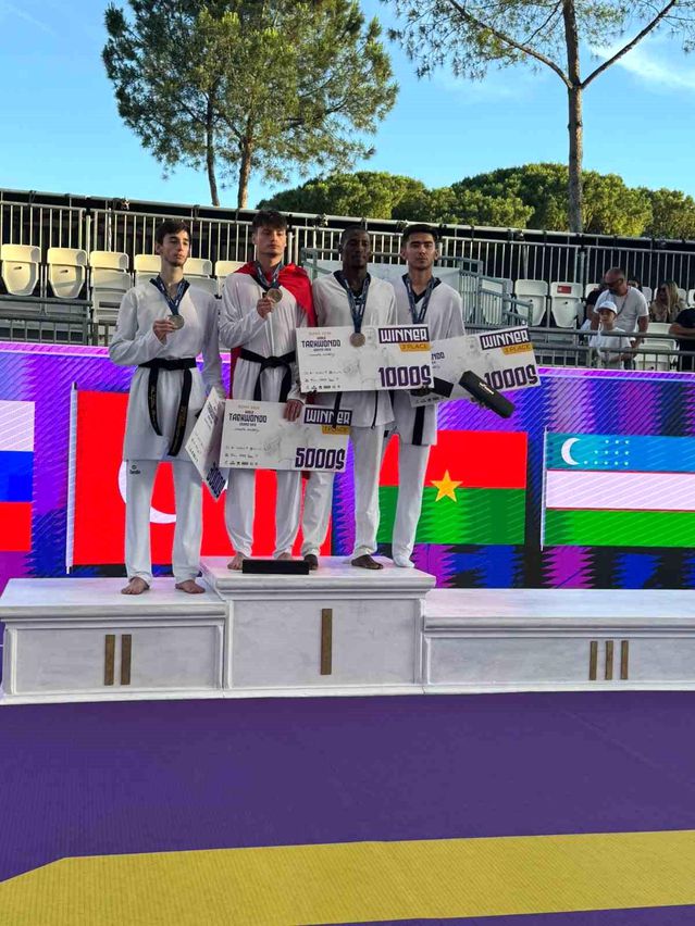 Roma'da Taekwondo'da Türkiye'ye Madalya