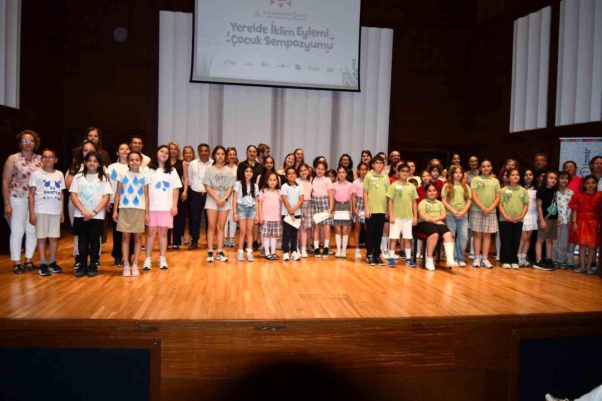 İzmir\'de 8 okulda iklim eğitimi: 10 bin kişiye farkındalık