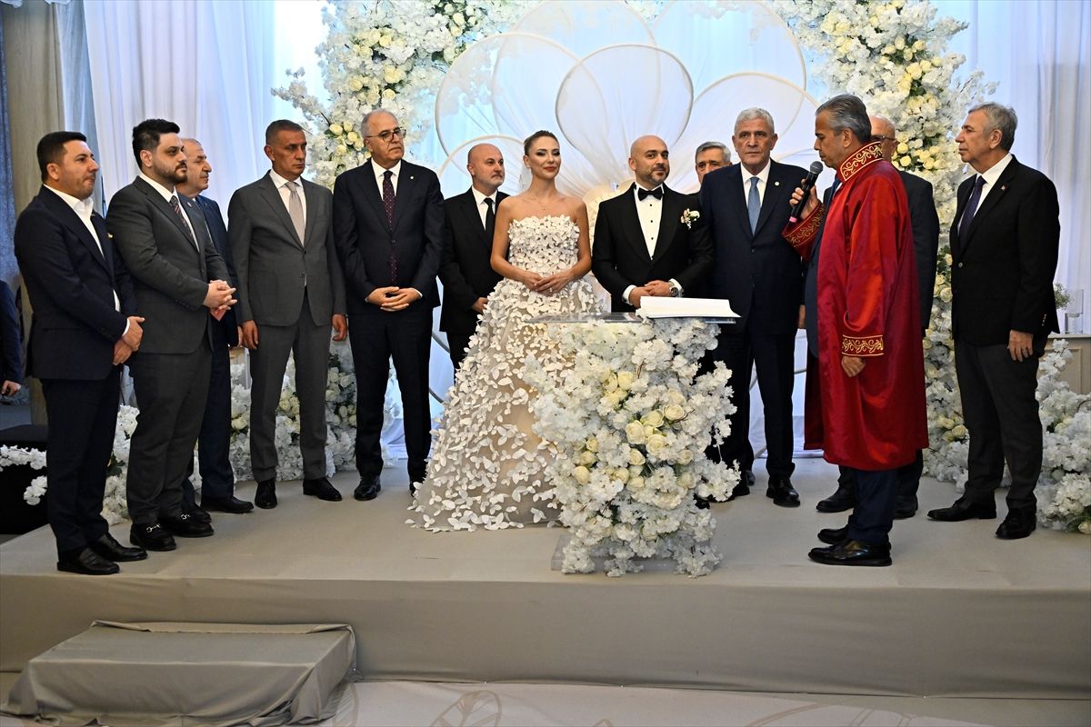 Dervişoğlu\'ndan Nikah Şahitliği