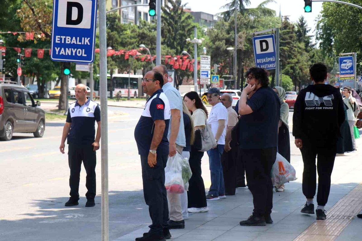 Sakarya\'da toplu taşıma krizi