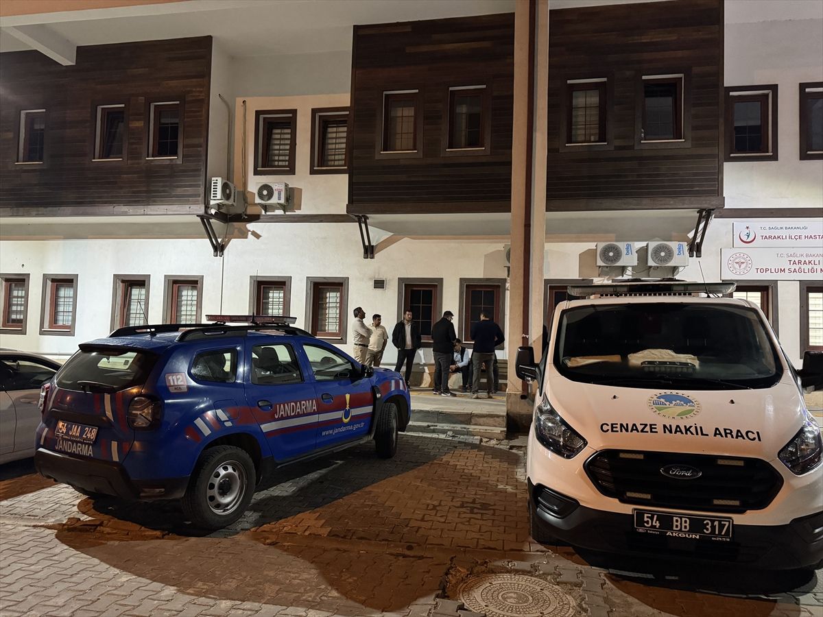 Traktör ve tarım makinesinin arasında kaldı, hayatını kaybetti