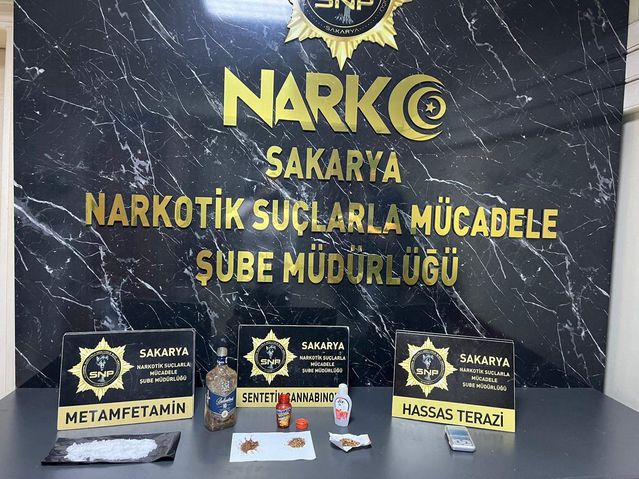 Uyuşturucu Kaçakçılığı: İki Kişi Tutuklandı