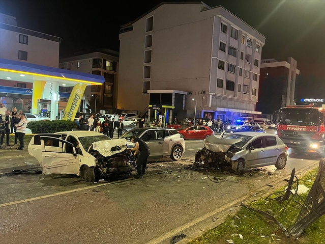 Atakum'da Trafik Kazası: 5 Yaralı