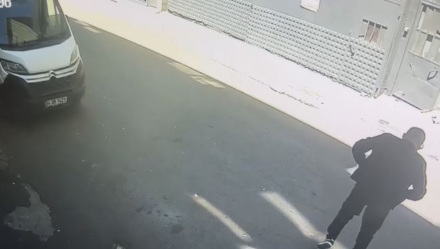 Sarıyer'de 'Karımla aranda ne var' diyerek eşinin çalışanını