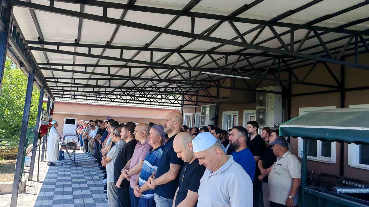 Motosiklet Kazasında Hayatını Kaybeden Genç Uğurlandı