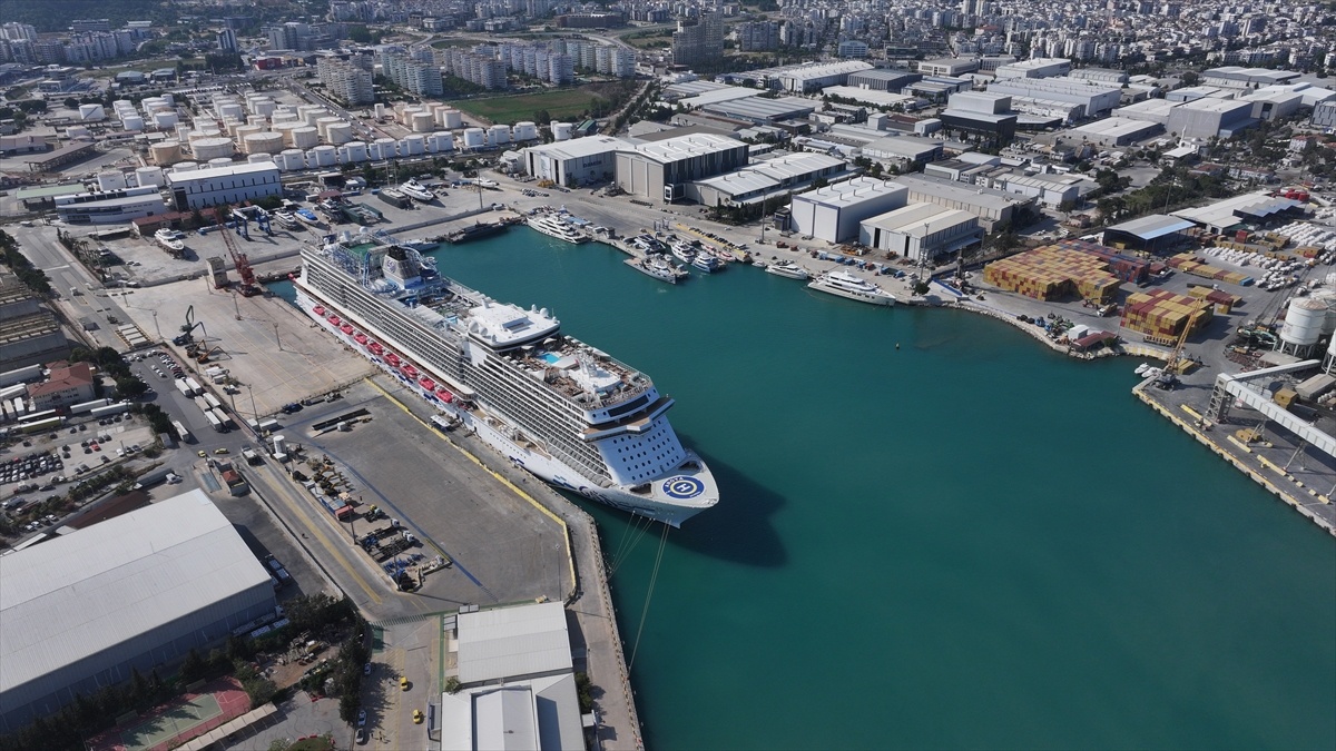 Antalya\'da Kruvaziyer Turizminde Artış