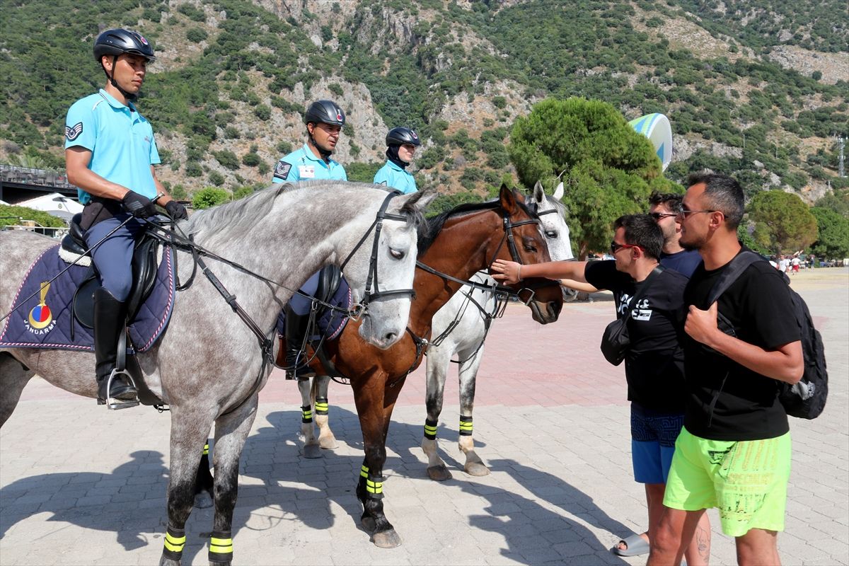 Ölüdeniz\'de Atlı Jandarma Göreve Başladı