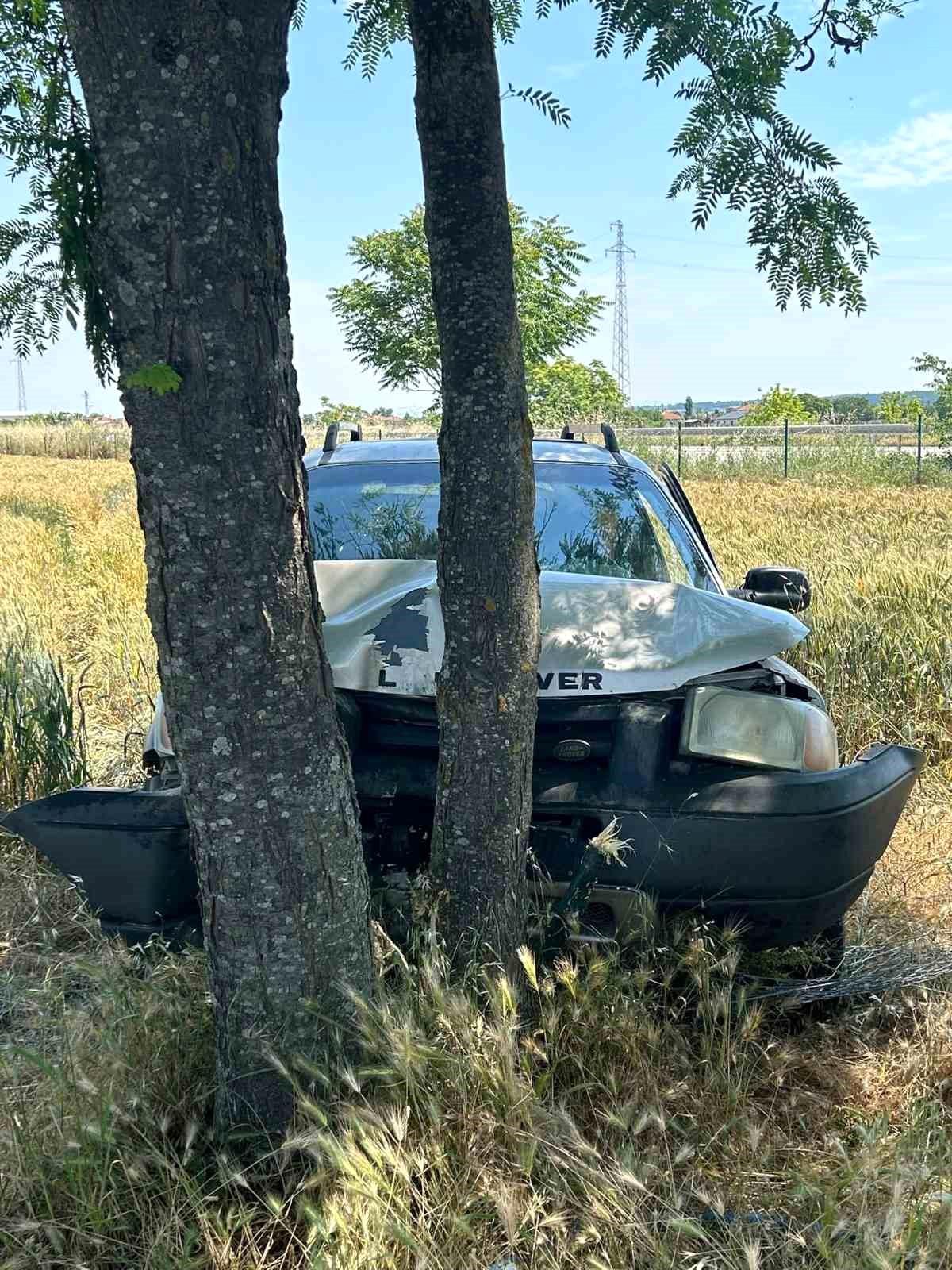 Kırklareli\'nde Otomobil Kazası: Sürücü Yaralandı