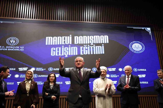 Bakan Bak: Güçlü Türkiye İçin Birlikte Çalışacağız