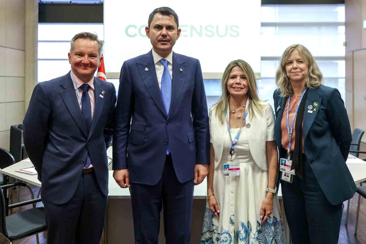 Murat Kurum Bonn Konferansı\'nda Temaslarda Bulundu