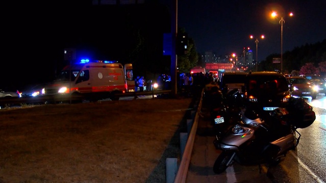 Bayrampaşa'da Motosiklet Kazası: Sürücü Yaralandı