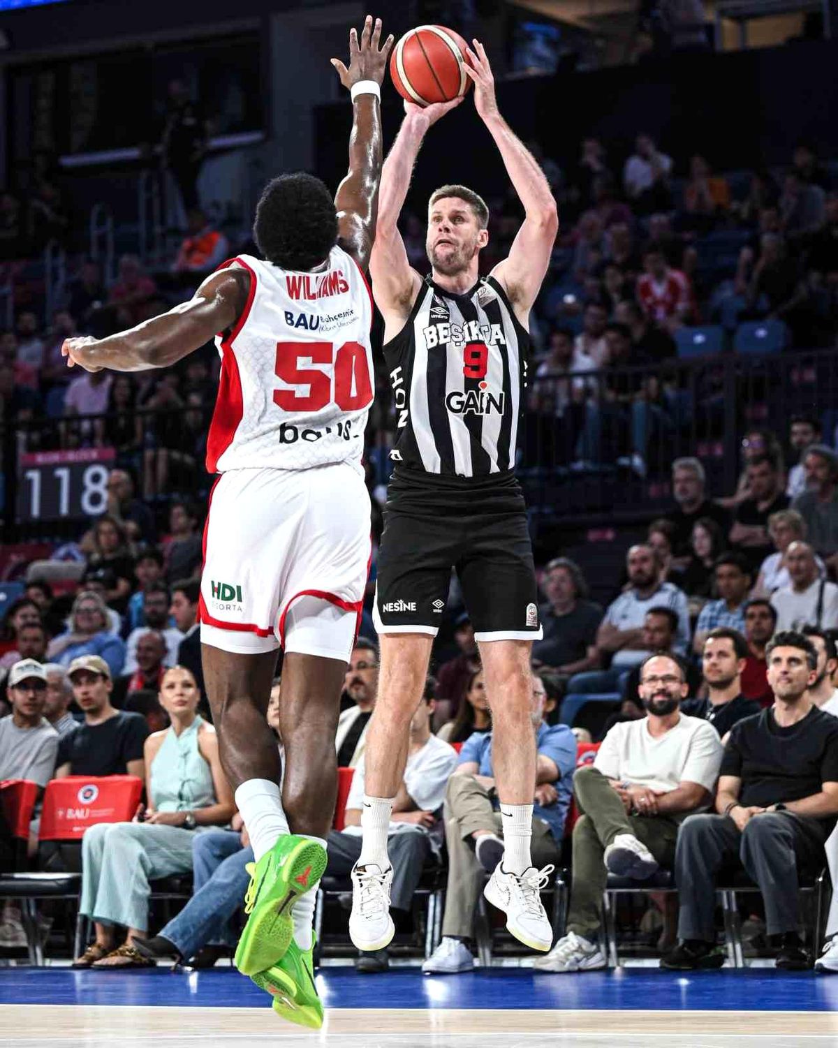 Beşiktaş Yarı Finalde Eşitliği Sağladı