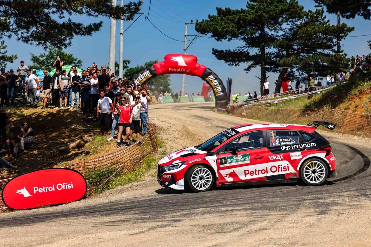 Kerem Kazaz, Yeşil Bursa Rallisi\'ni Kazandı
