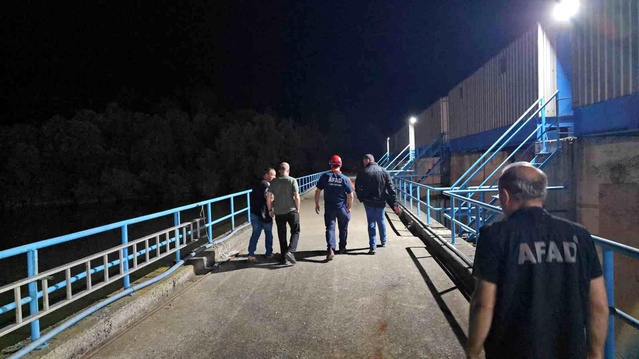 CHP'li Mustafa Erten Filyos Çayı'na Düştü